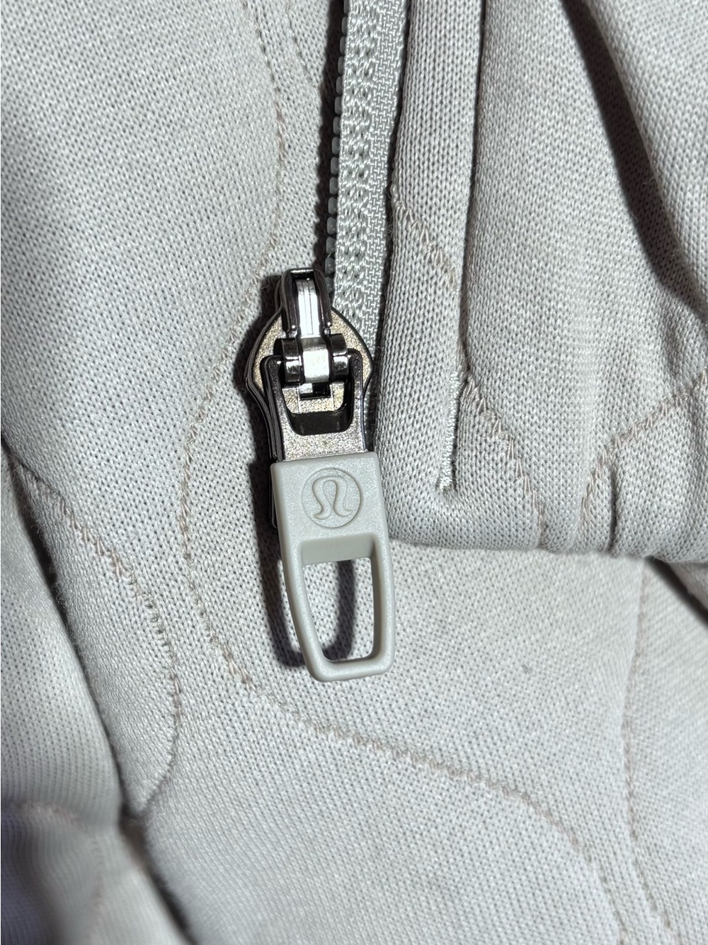 lululemon athletica Quilted Bomber Jacket - Picture 5 of 9